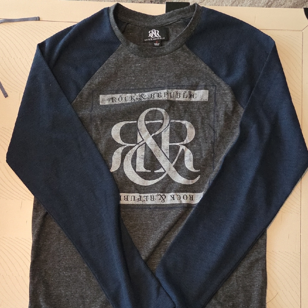 Rock & Republic Men's Blue and Gray Long Sleeve Tee